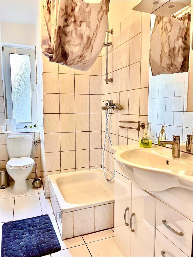 Geraeumige Wohnung Im Herzen Kassels Extérieur photo